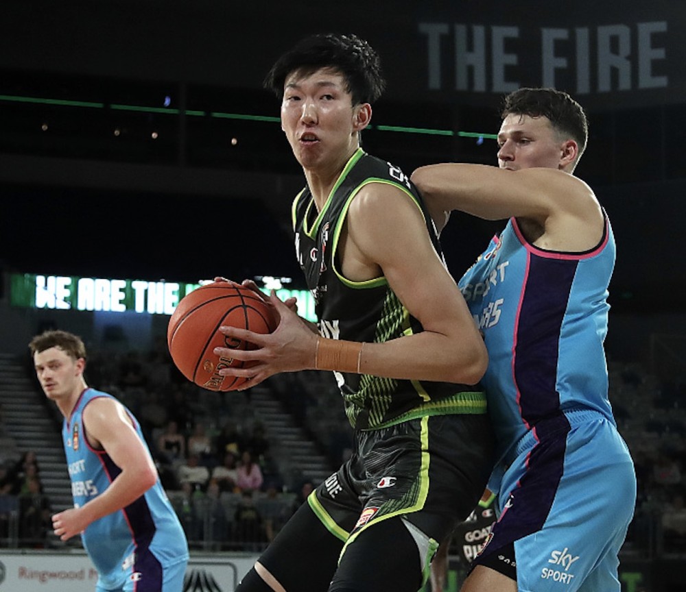 电子竞赛-国际米兰训练开放日，赛后状态回暖引欢呼，社区盾在即，赛程密集仍需轮换的简单介绍